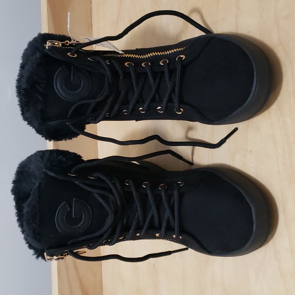 NWT GBG Los Angeles Boots